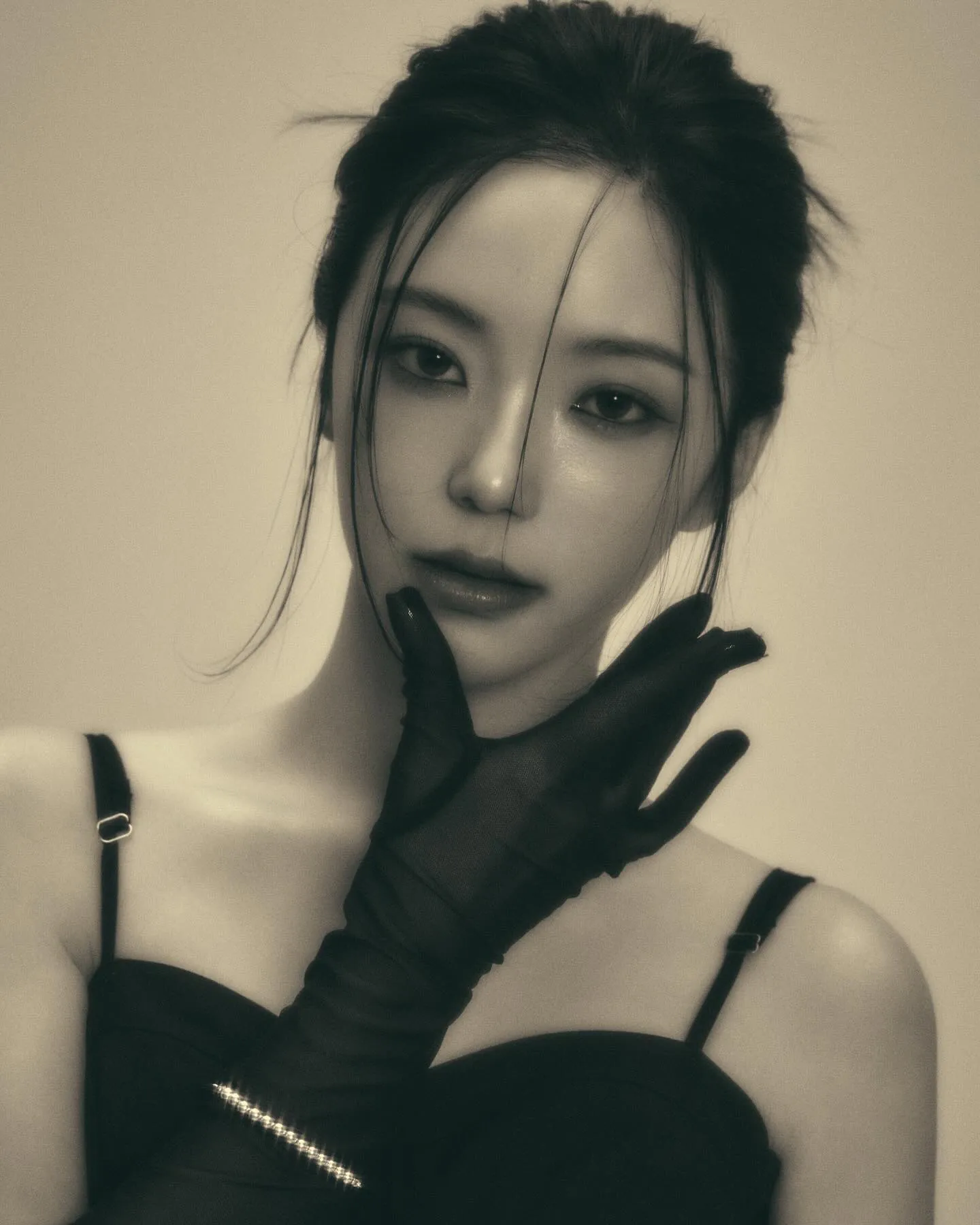Yun Ha Jeong (Single's Inferno) - yun-ha-jeong-singles-inferno-sexy-33.webp
